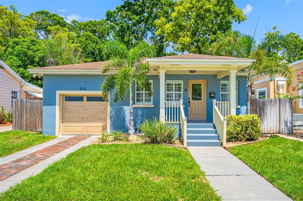 2711 N ESSEX COURT TAMPA, FL 33602
