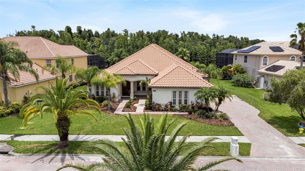 10557 BERMUDA ISLE DRIVE
