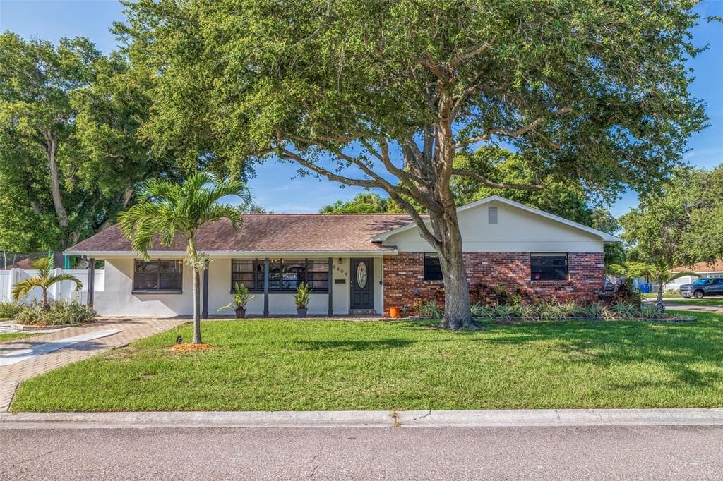 6494 25TH AVENUE N ST PETERSBURG, FL 33710