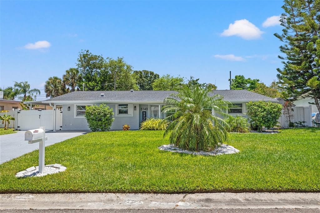 5140 37TH WAY S ST PETERSBURG, FL 33711