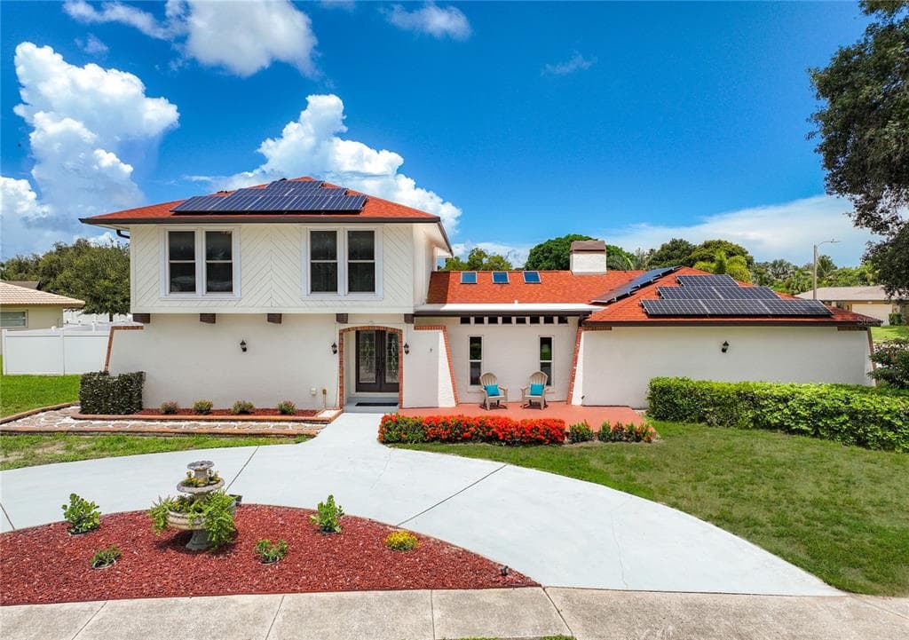 3102 BLUFFS DRIVE