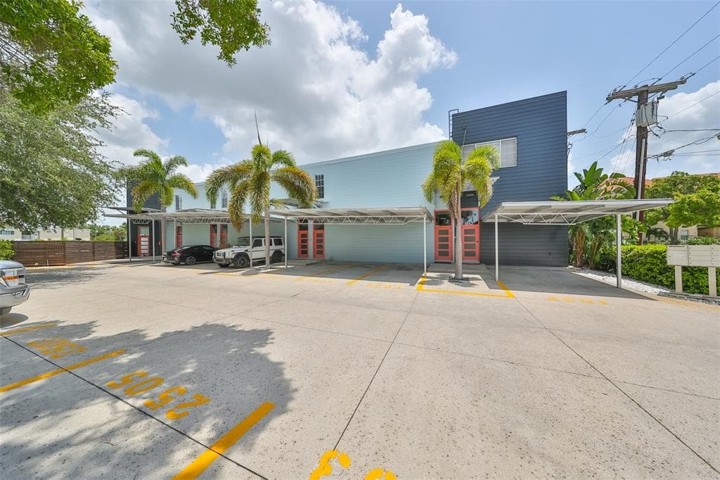 2513 W AZEELE STREET TAMPA, FL 33609