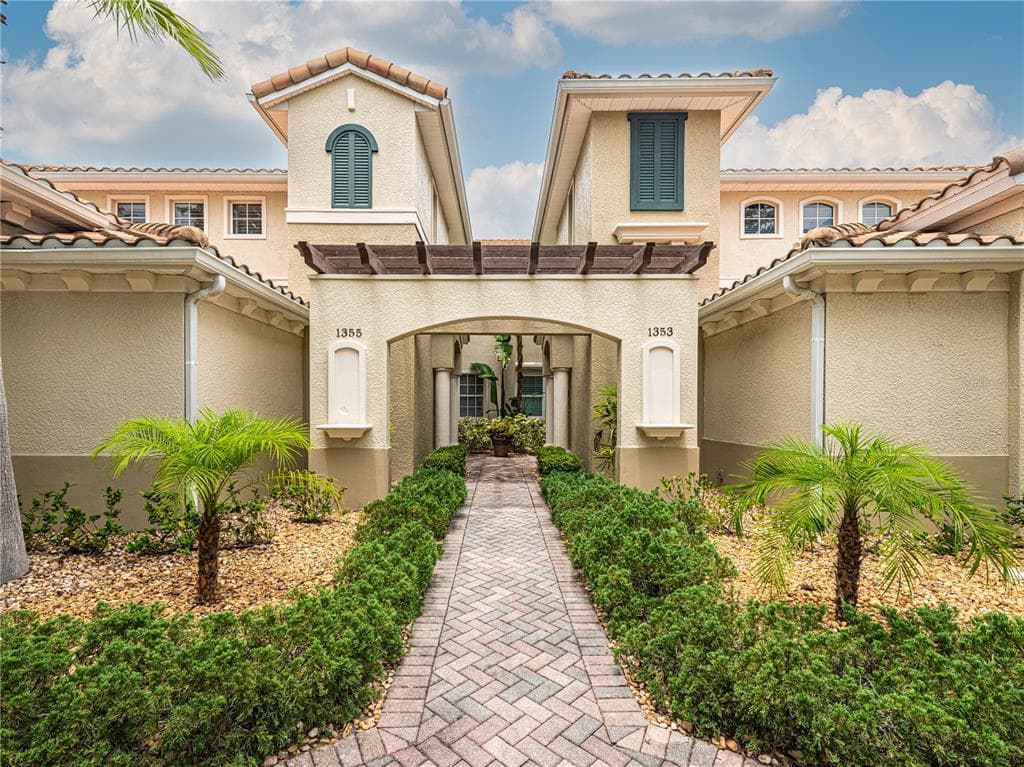 1355 EMERALD DUNES DRIVE SUN CITY CENTER, FL 33573