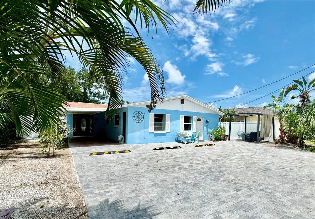 2306 BAY BOULEVARD INDIAN ROCKS BEACH, FL 33785