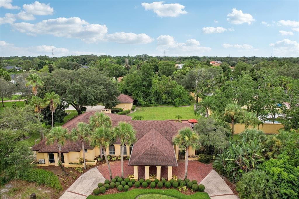 8400 SUNSET DRIVE ORLANDO, FL 32819