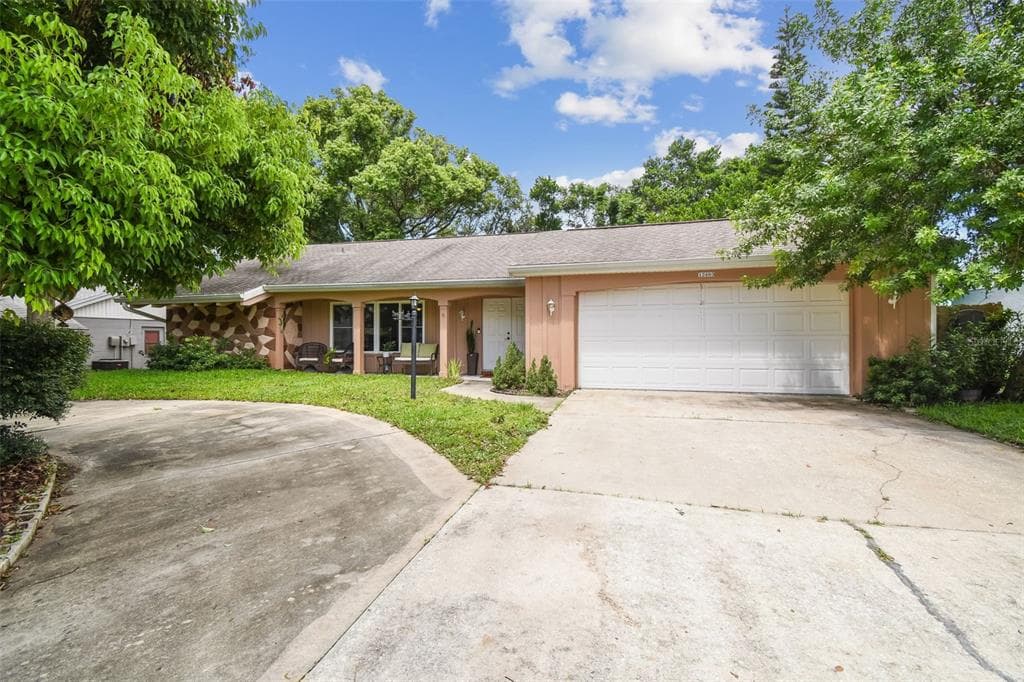 12403 QUAIL RUN ROW HUDSON, FL 34667