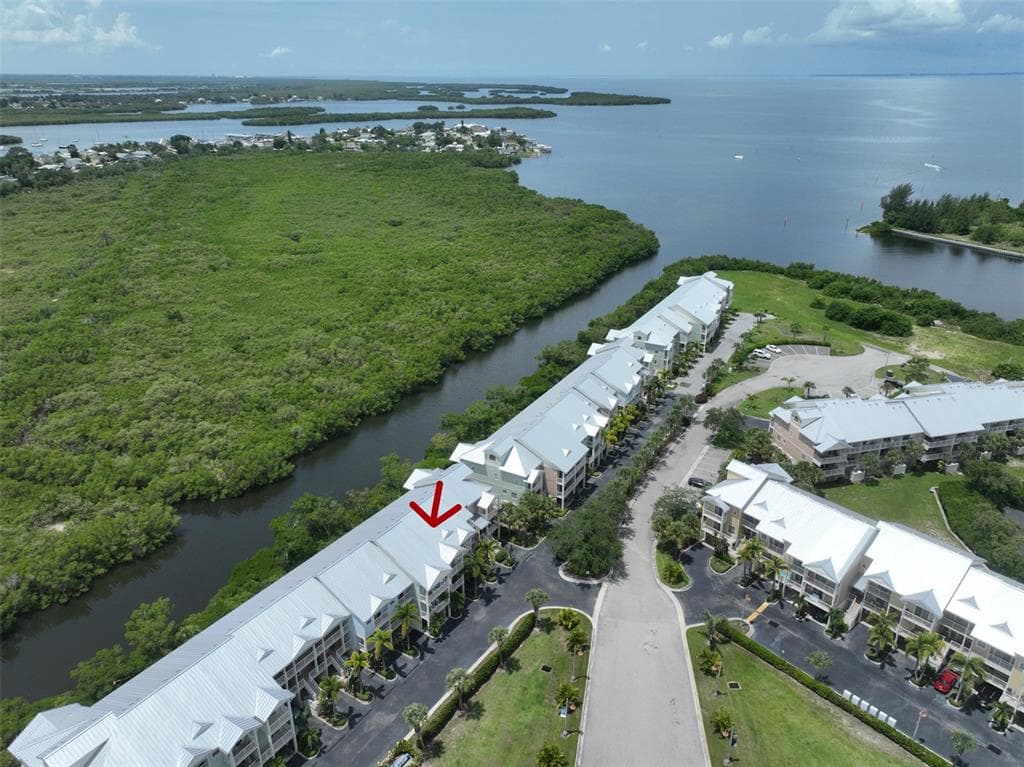 3226 MANGROVE POINT DRIVE RUSKIN, FL 33570