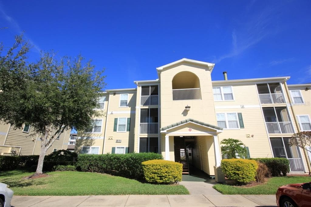 18117 BRIDLE CLUB DRIVE TAMPA, FL 33647