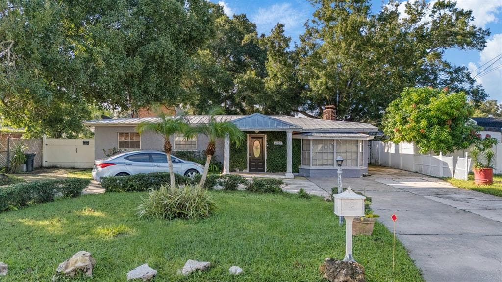 2922 W CLIFTON STREET TAMPA, FL 33614