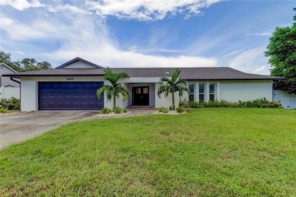 3106 BLUFFS DRIVE LARGO, FL 33770