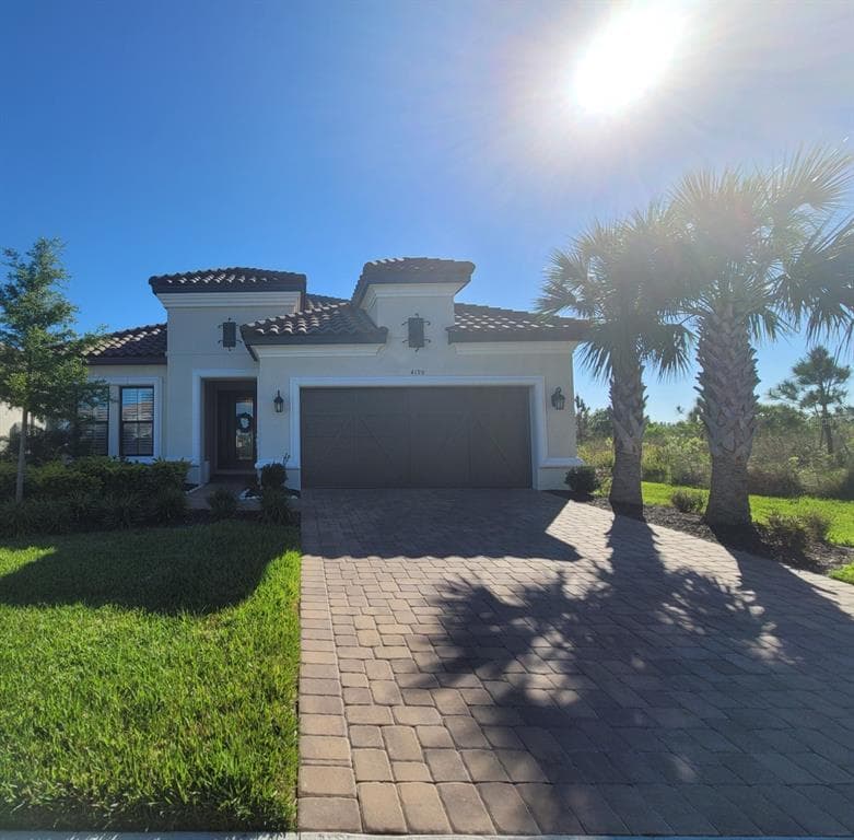 4198 ISONZO WAY WESLEY CHAPEL, FL 33543