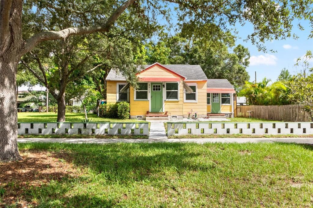 4913 27TH AVENUE S GULFPORT, FL 33707