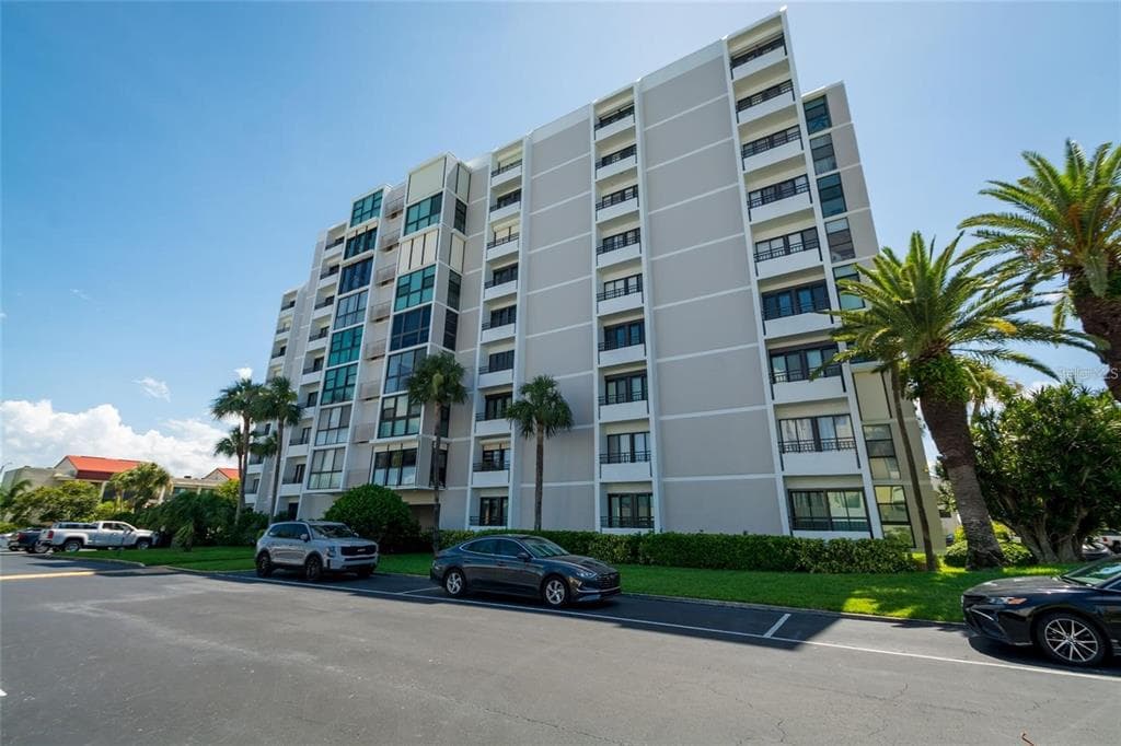 855 BAYWAY BOULEVARD UNIT 402 CLEARWATER BEACH, FL 33767