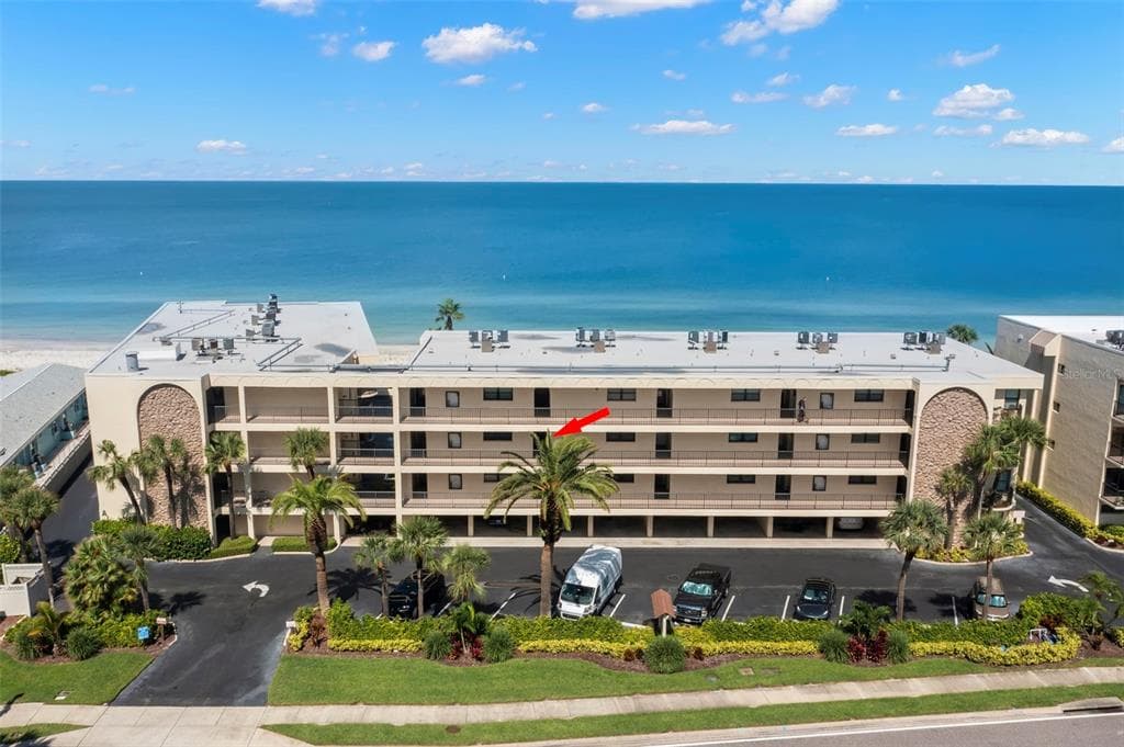 3500 GULF BOULEVARD UNIT 306 BELLEAIR BEACH, FL 33786