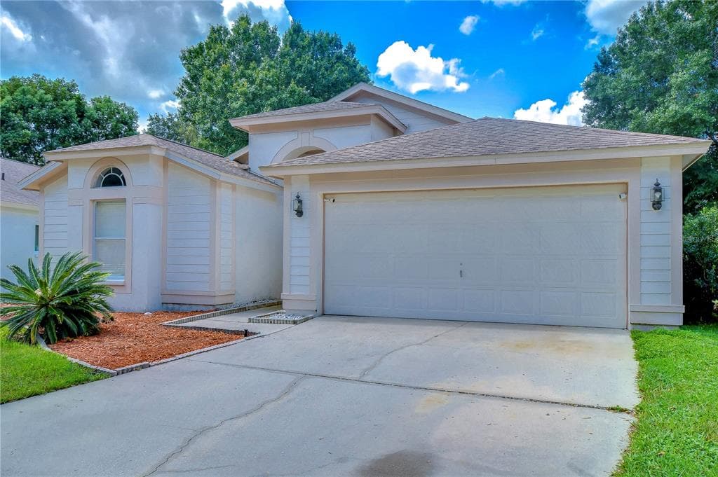 10121 HEATHER SOUND DRIVE TAMPA, FL 33647