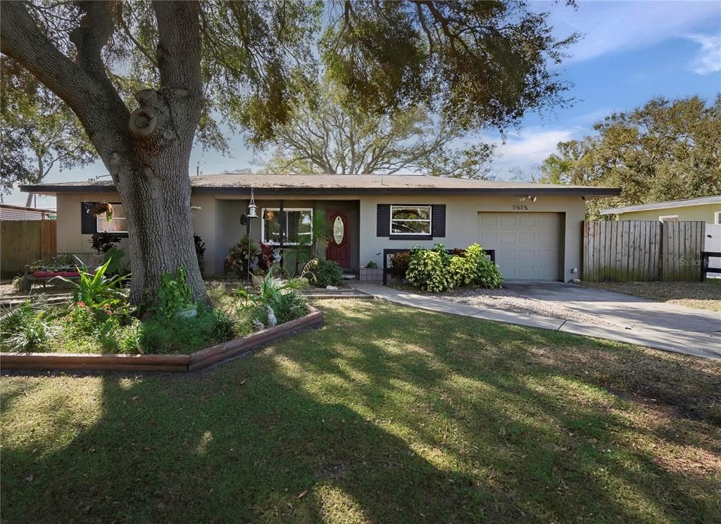 1515 VALENCIA STREET CLEARWATER, FL 33756