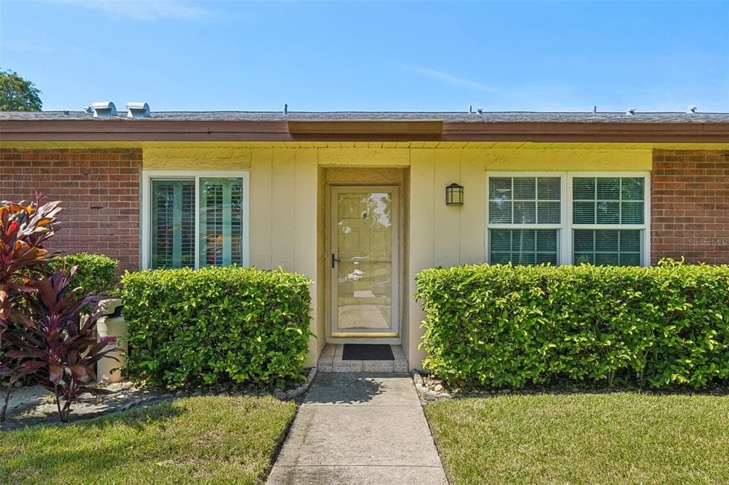900 MACLAREN DRIVE N UNIT B PALM HARBOR, FL 34684