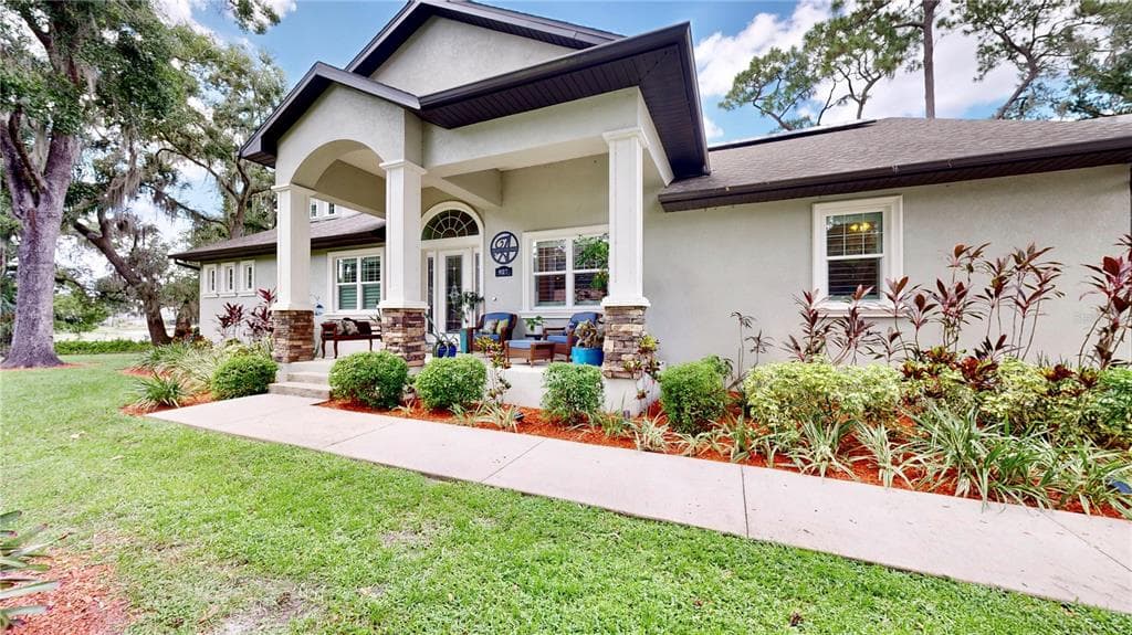 927 SYLVIA LANE TAMPA, FL 33613