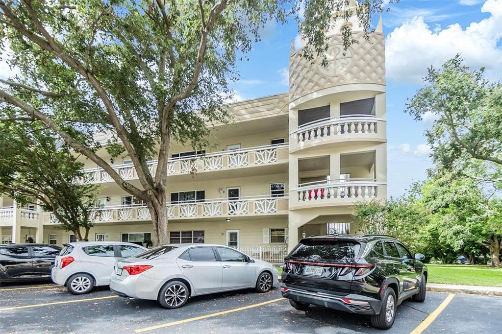 2351 IRISH LANE UNIT 21 CLEARWATER, FL 33763