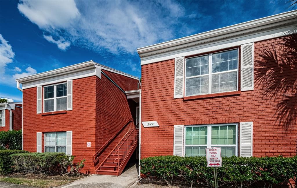 1044 82ND TERRACE N UNIT 1044C ST PETERSBURG, FL 33702