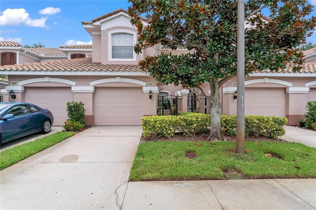 2067 CARRIAGE LANE UNIT 202