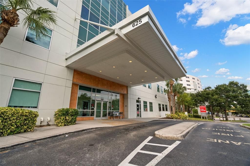 625 6TH AVENUE S UNIT 405 ST PETERSBURG, FL 33701
