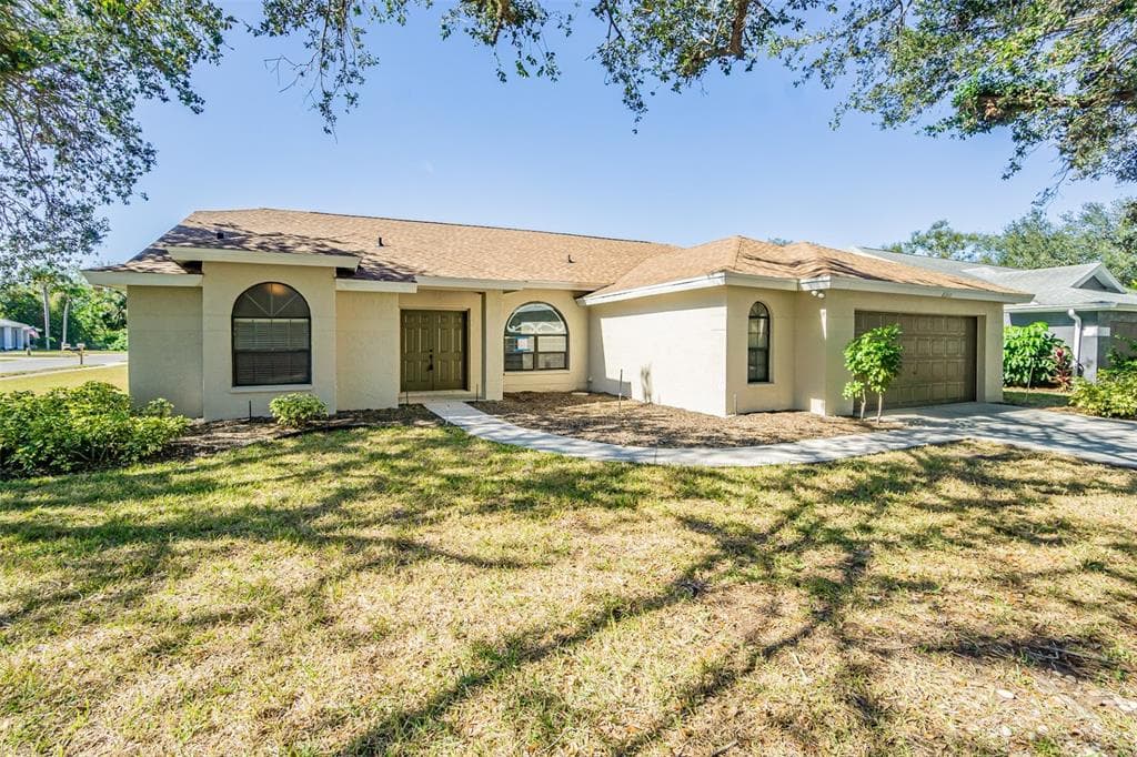 8360 PALM LAKES COURT SARASOTA, FL 34243