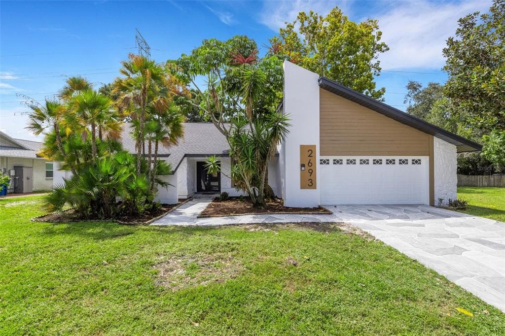 2693 SEDGEFIELD COURT W CLEARWATER, FL 33761