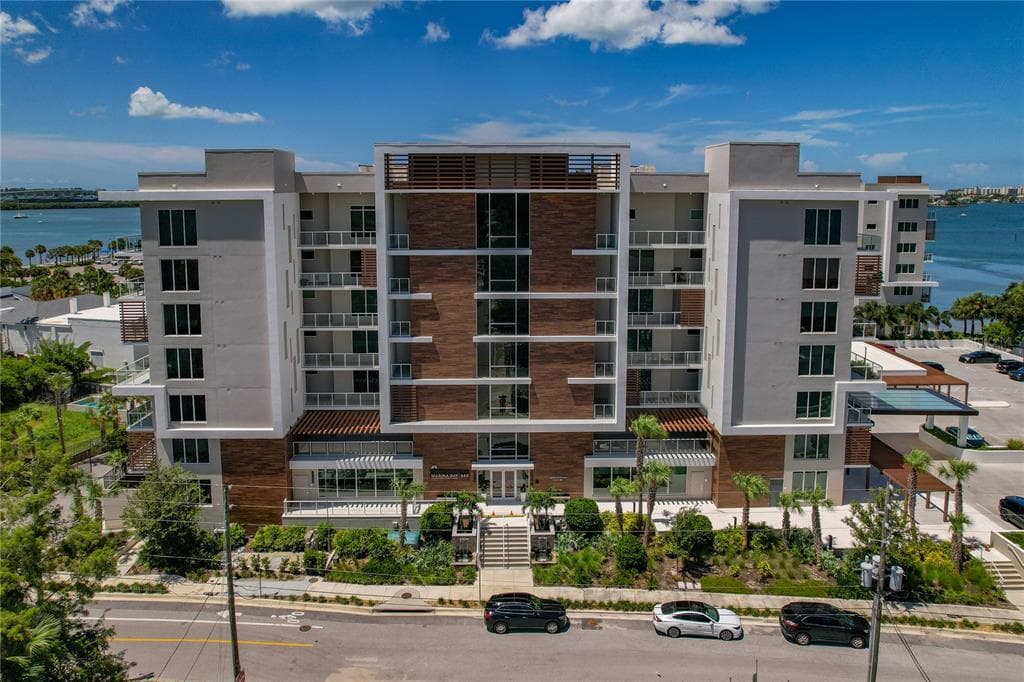 920 N OSCEOLA AVENUE UNIT 202