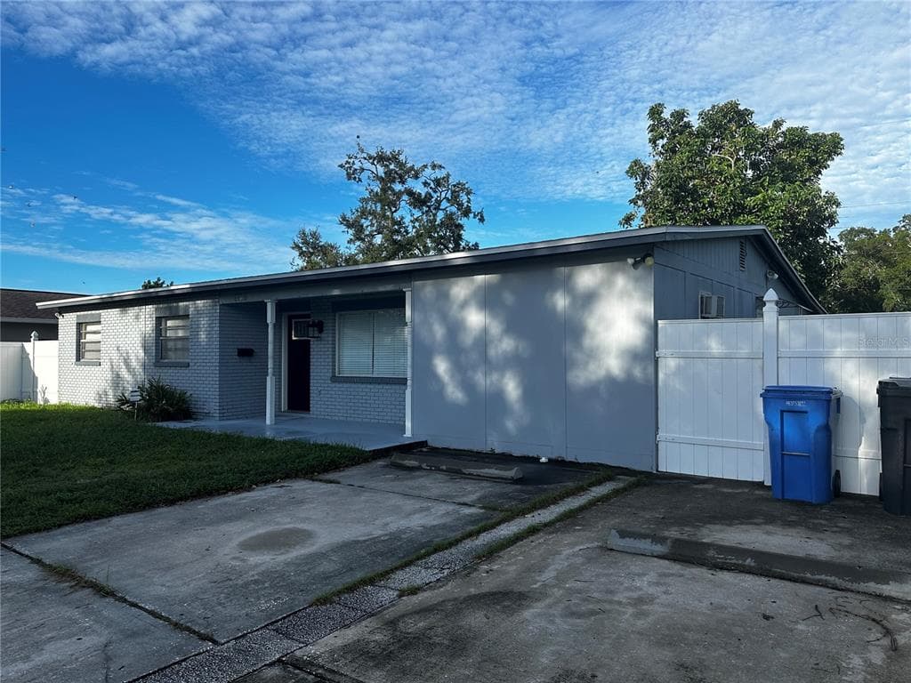 6028 MORNAY DRIVE TAMPA, FL 33615