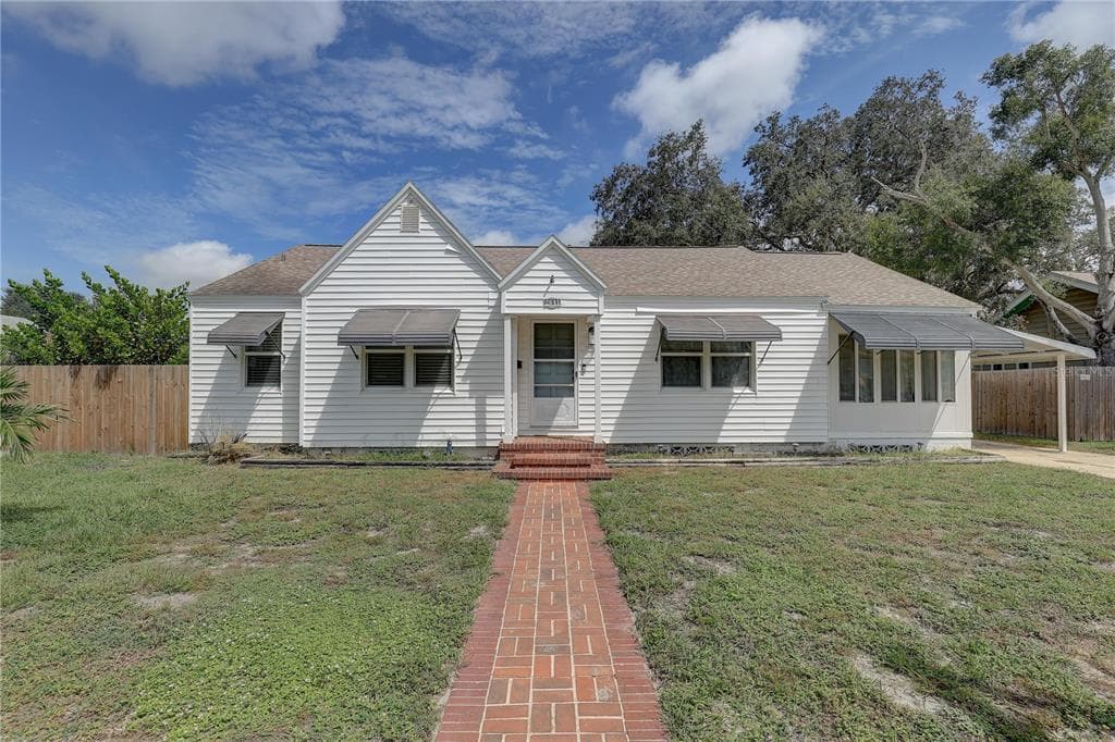 2841 BURLINGTON AVENUE N ST PETERSBURG, FL 33713