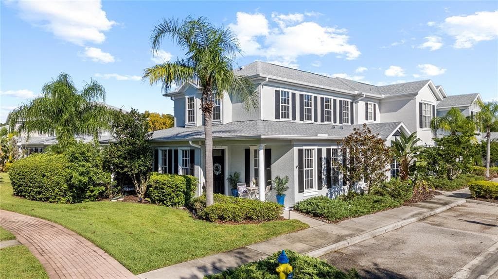 8311 MANOR CLUB CIRCLE UNIT 1 TAMPA, FL 33647
