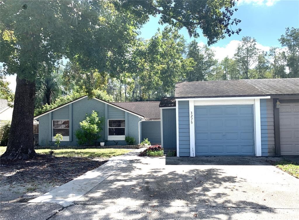3275 FOX LAKE DRIVE TAMPA, FL 33618