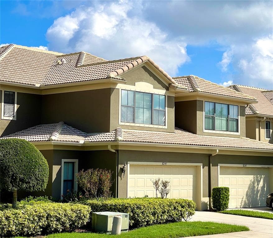 8247 CAPONATA BOULEVARD SEMINOLE, FL 33777