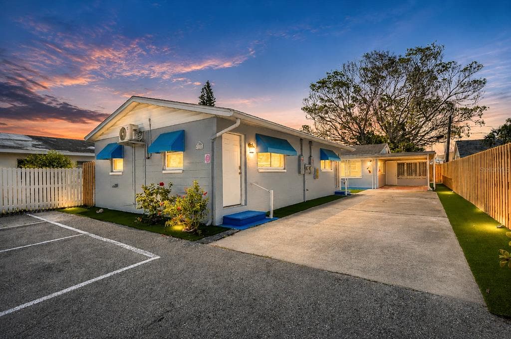 190 73RD AVENUE UNIT B ST PETE BEACH, FL 33706