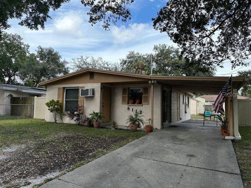 8112 ALPINE AVENUE TAMPA, FL 33619