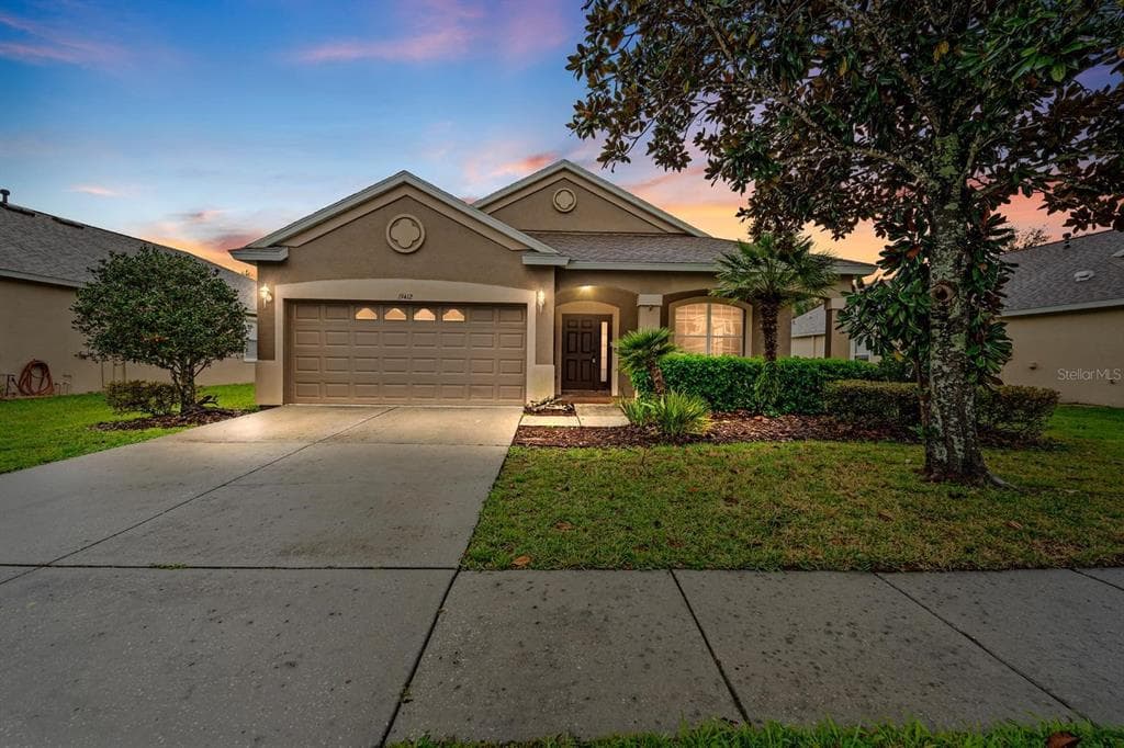19412 SUNSET BAY DRIVE LAND O LAKES, FL 34638