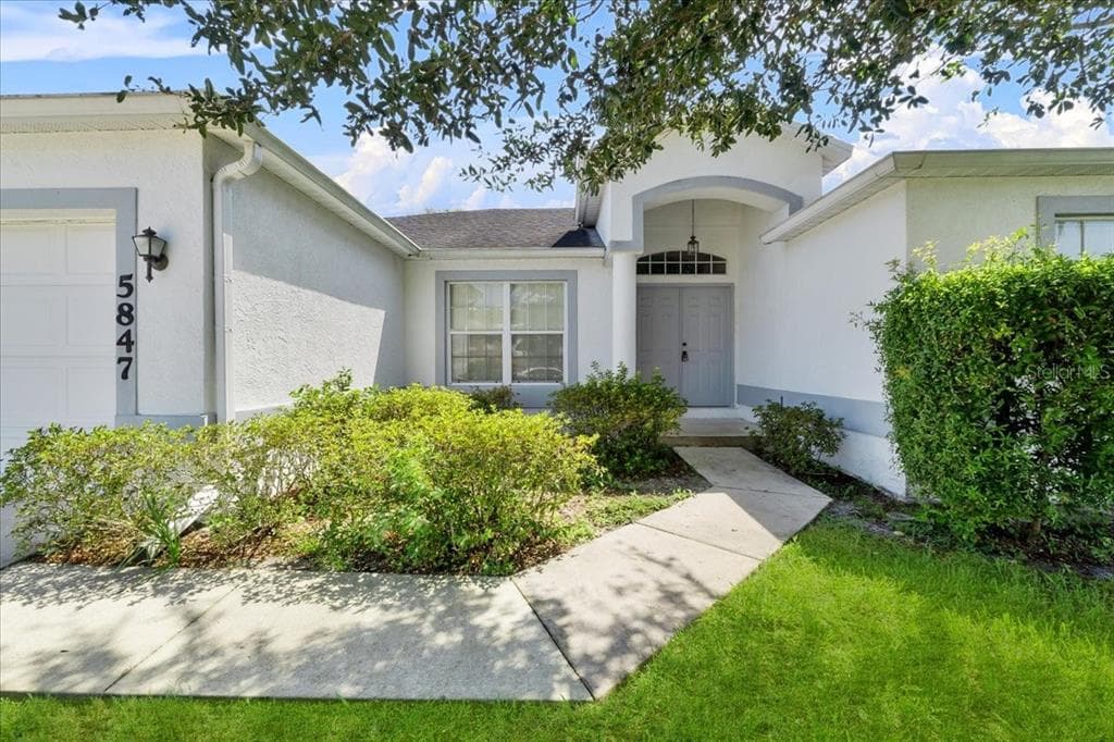 5847 SWALLOW DRIVE LAKELAND, FL 33809