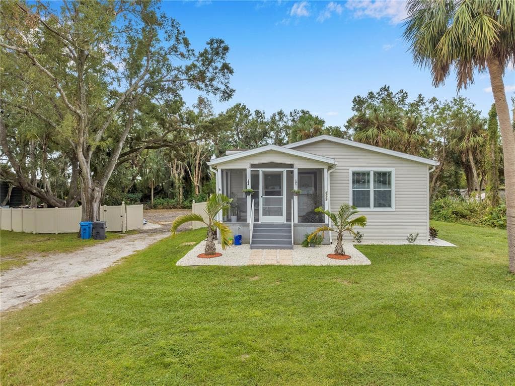 6125 CEDAR AVENUE GIBSONTON, FL 33534