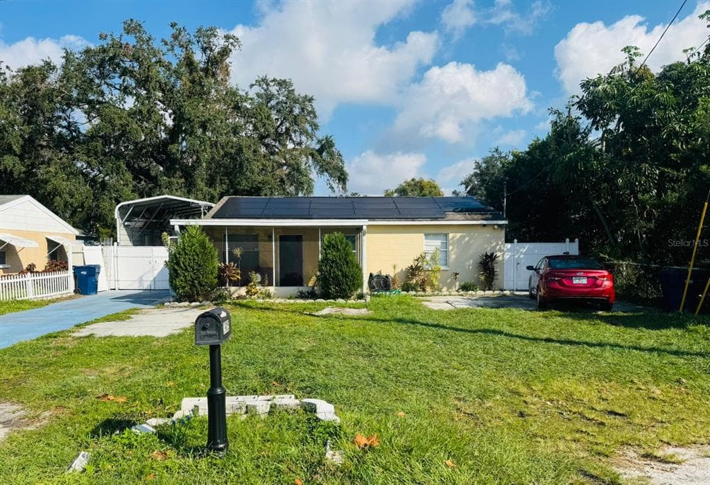 3905 W PINE STREET TAMPA, FL 33607