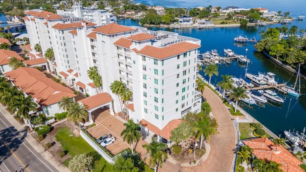 1325 SNELL ISLE BOULEVARD NE UNIT 502 ST PETERSBURG, FL 33704