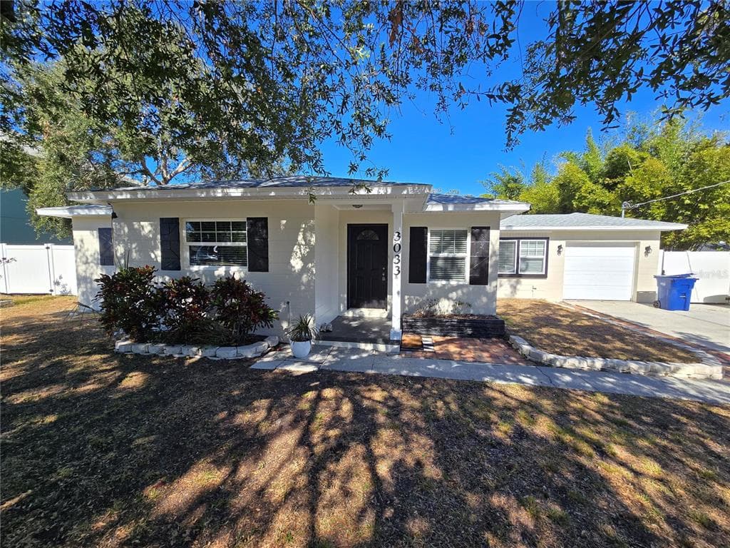 3033 W HELEN AVENUE TAMPA, FL 33611