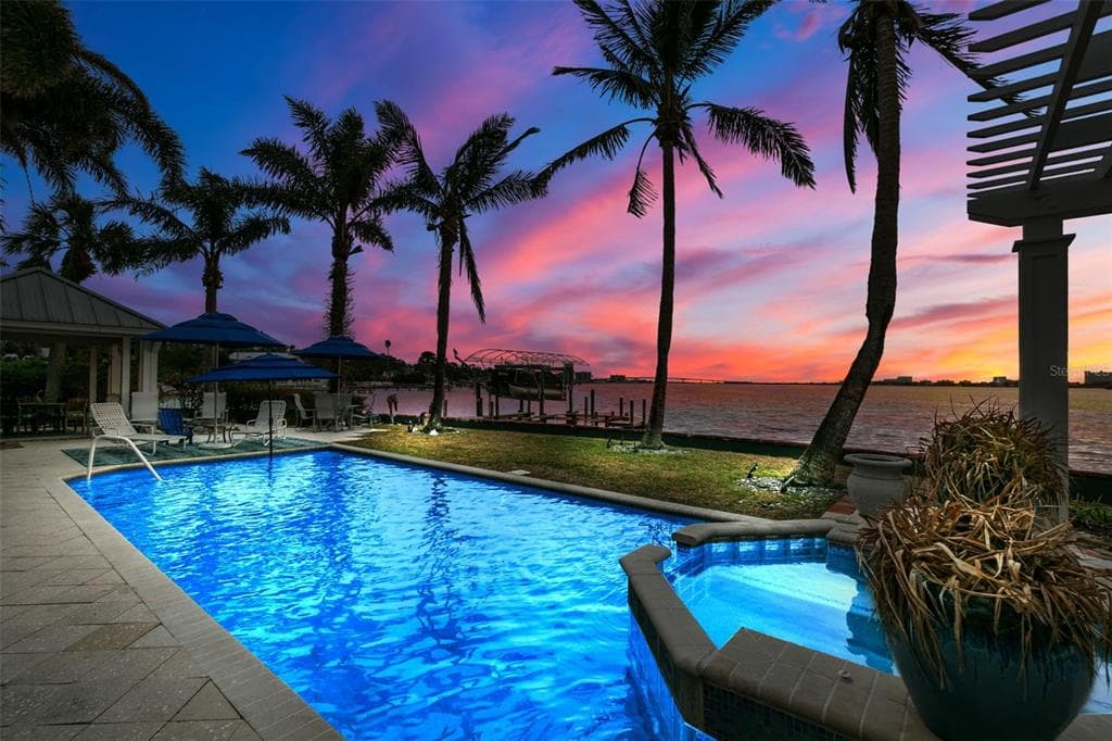 1828 VENETIAN POINT DRIVE CLEARWATER, FL 33755