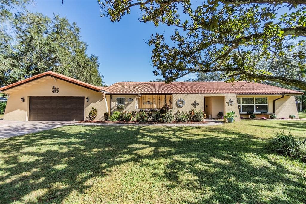 5122 ROLLING HILLS COURT TEMPLE TERRACE, FL 33617