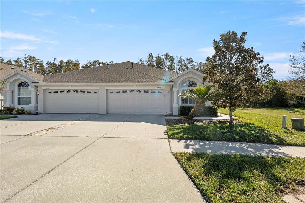 2734 TANGLEWYLDE DRIVE LAND O LAKES, FL 34638