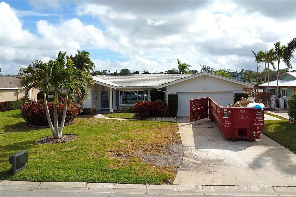 109 POINCIANA LANE