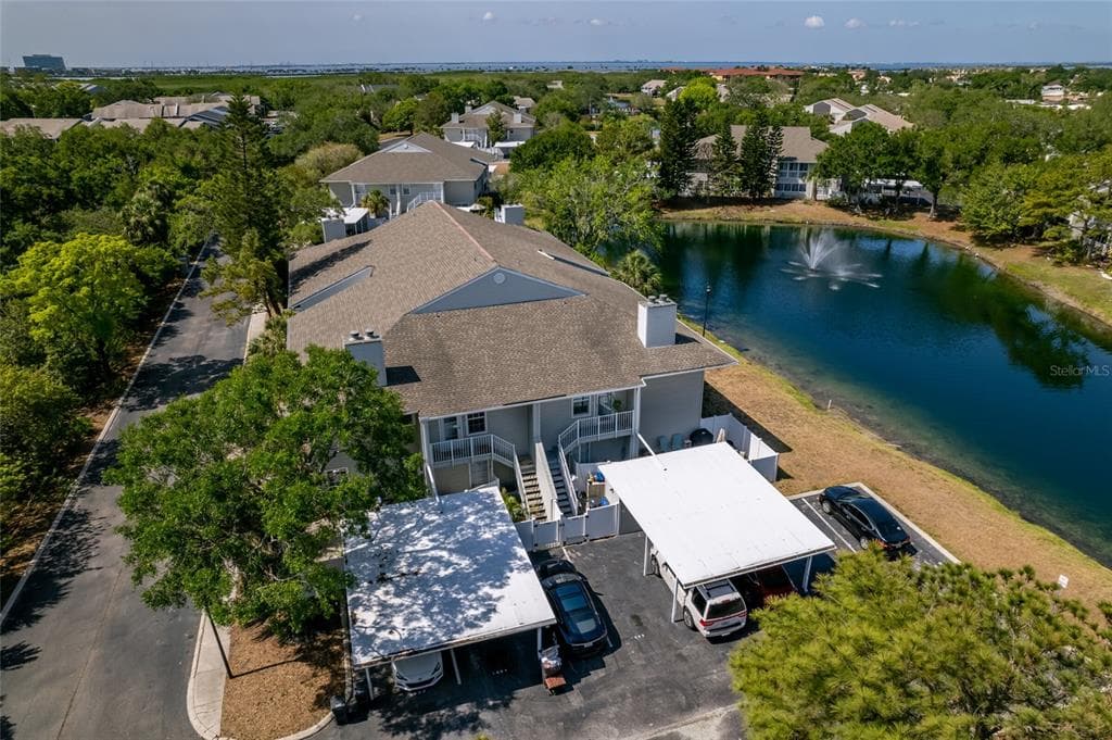 8350 SAVANNAH TRACE CIRCLE UNIT 1806 TAMPA, FL 33615