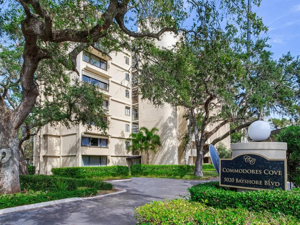 5020 BAYSHORE BOULEVARD UNIT 502 TAMPA, FL 33611