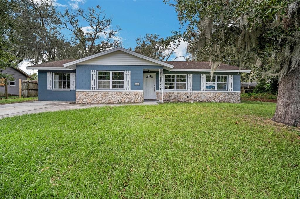 1611 CEDAR DRIVE