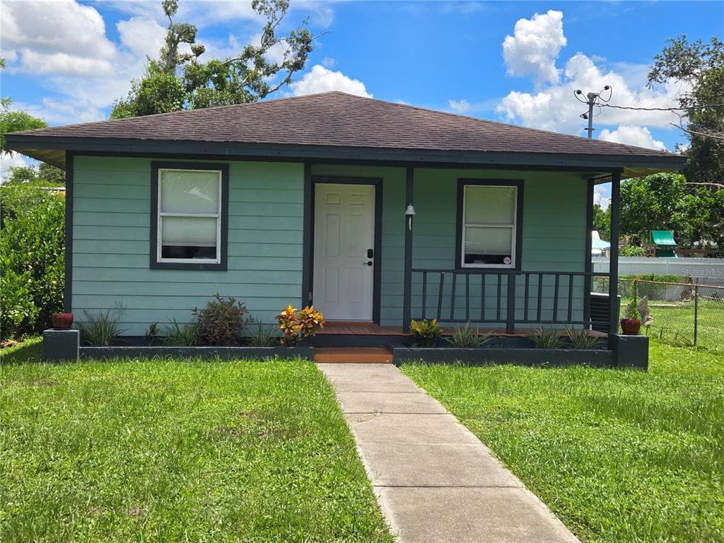 847 HAND AVENUE SARASOTA, FL 34232
